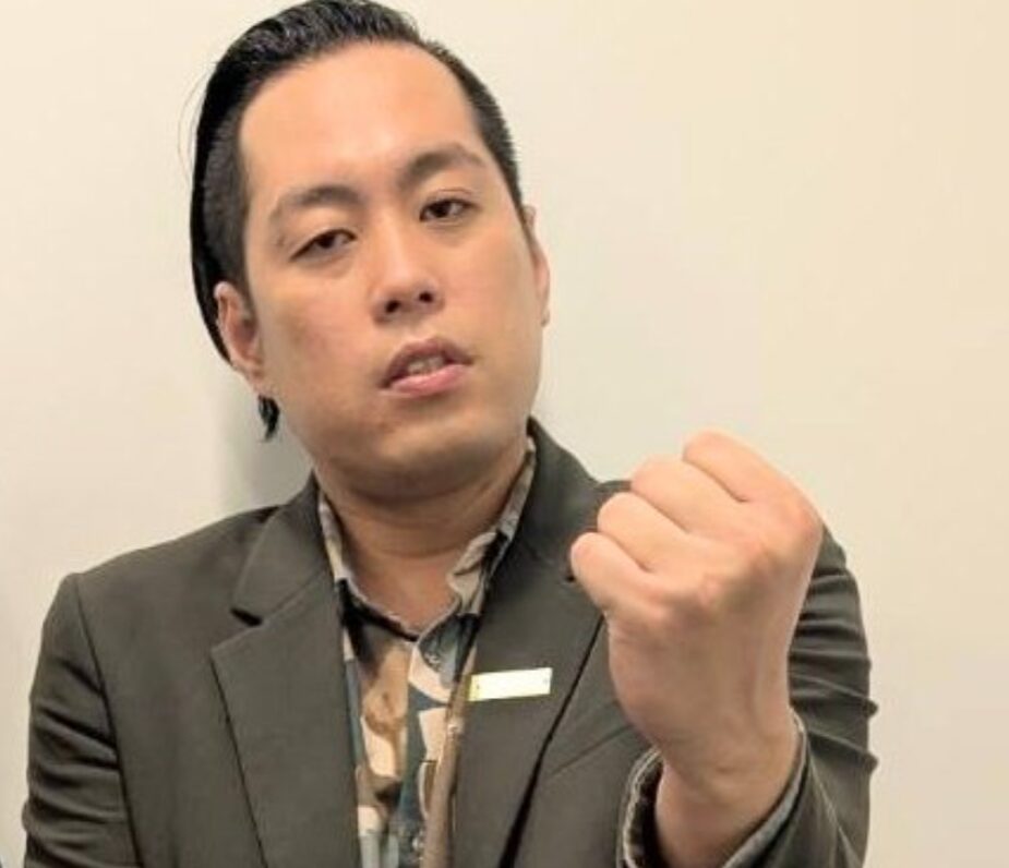 エバース町田の両親は高校教師!